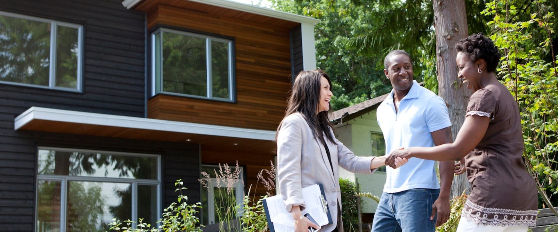 Is it a good time to buy a house in nyc right now?